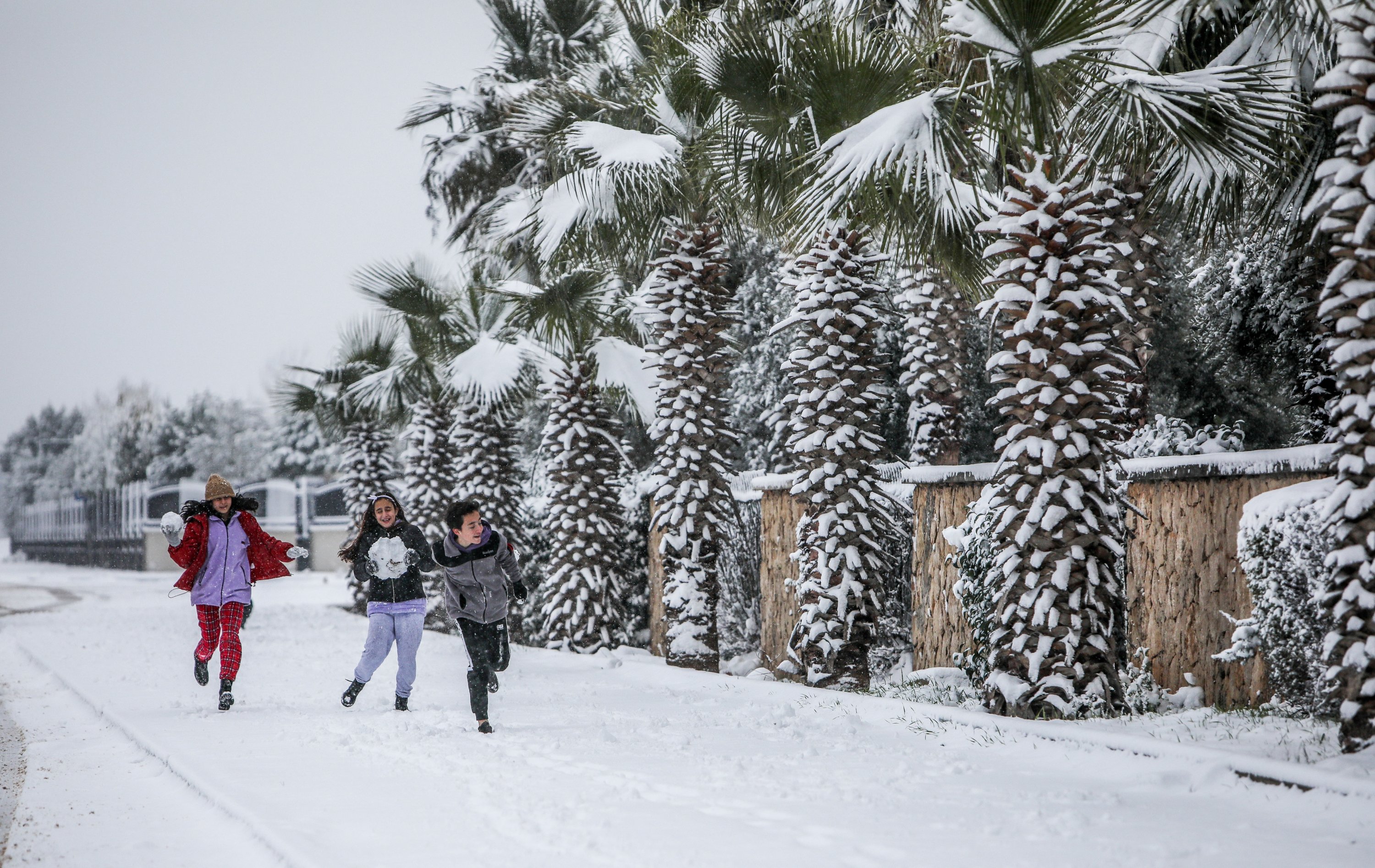 În Antalya a nins pentru prima oară după 29 de ani