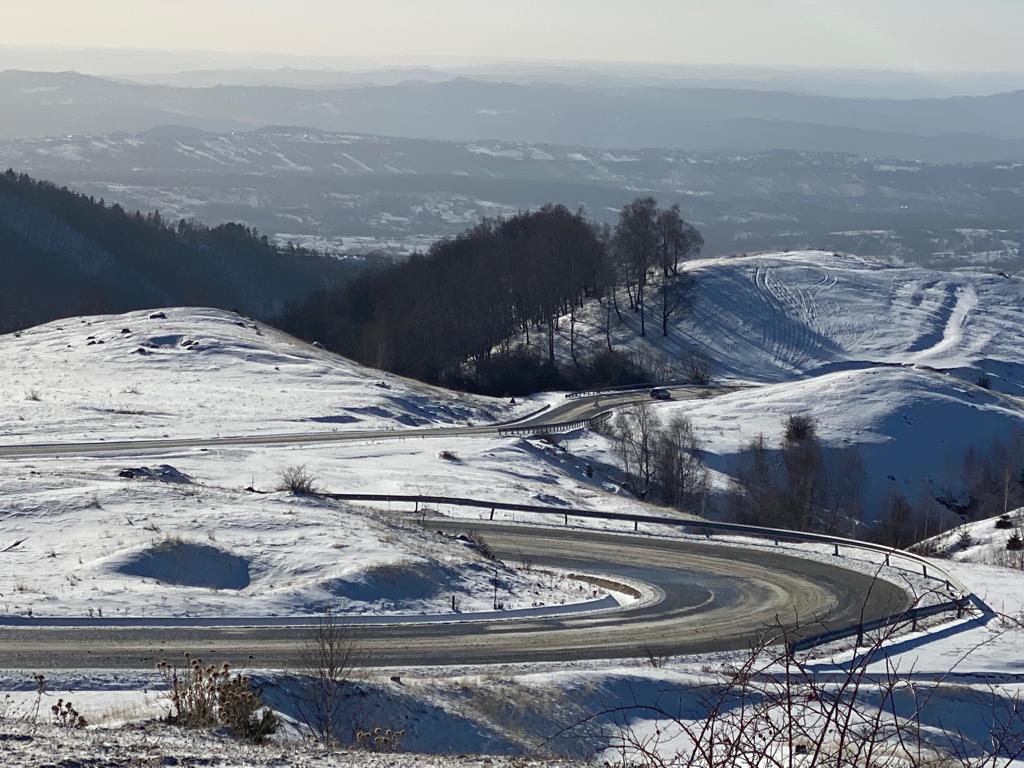 CNAIR: Circulaţia rutieră pe Transalpina, între Rânca şi Novaci, a fost redeschisă