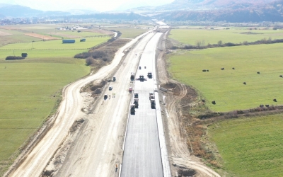 Ministrul Transporturilor: Autostrada va ajunge la Braşov mai întâi dinspre Sibiu, conectând astfel Braşovul la infrastructura Europei de Vest prin autostrăzile Sibiu-Făgăraş şi Făgăraş-Braşov