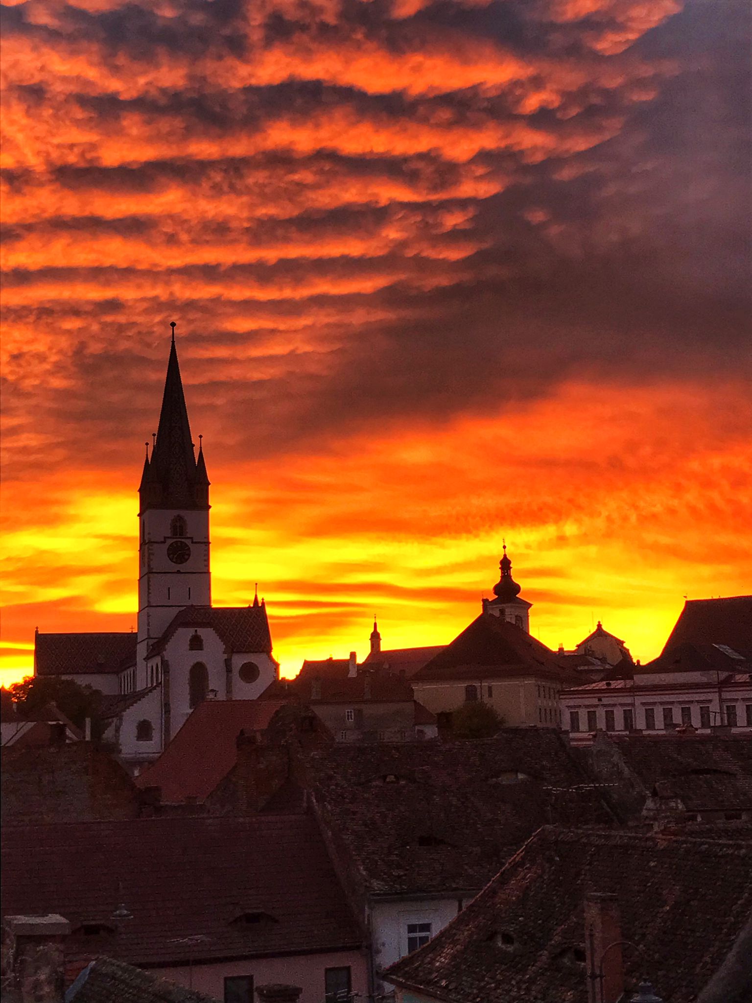FOTO - Răsărit superb în această dimineață la Sibiu