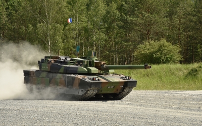 Franţa trimite în România blindate şi tancuri Leclerc