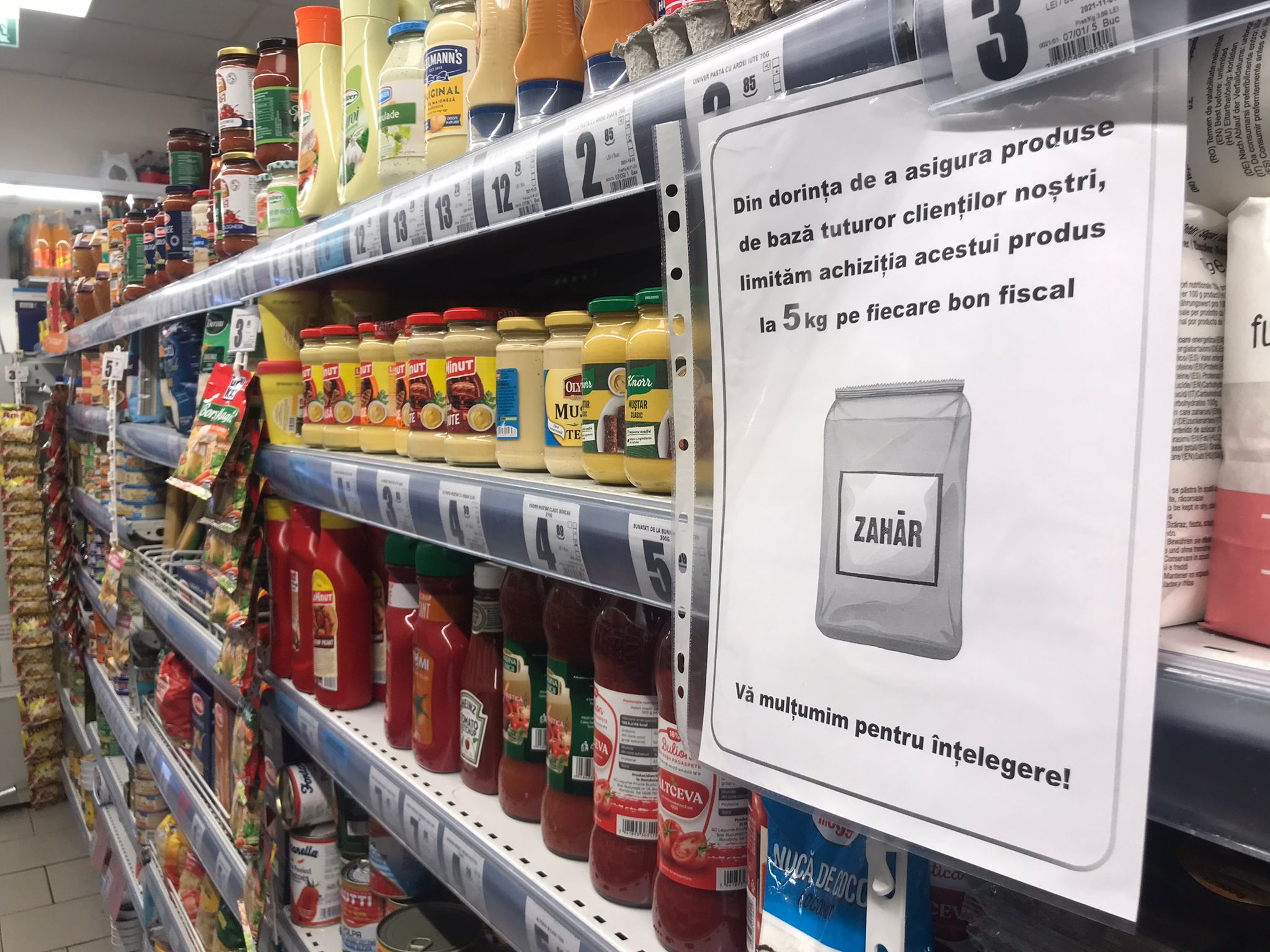 Sibian reținut după ce a furat de opt ori din Kaufland și Profi. Mâncare și băutură
