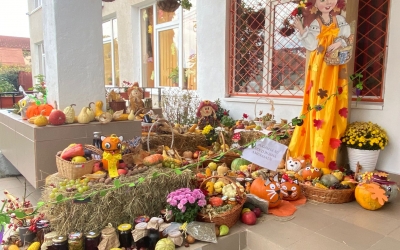 Toamna în ochii micuților de la Grădinița „Căsuța Poveștilor” din Sibiu: entuziasm, culoare și belșug