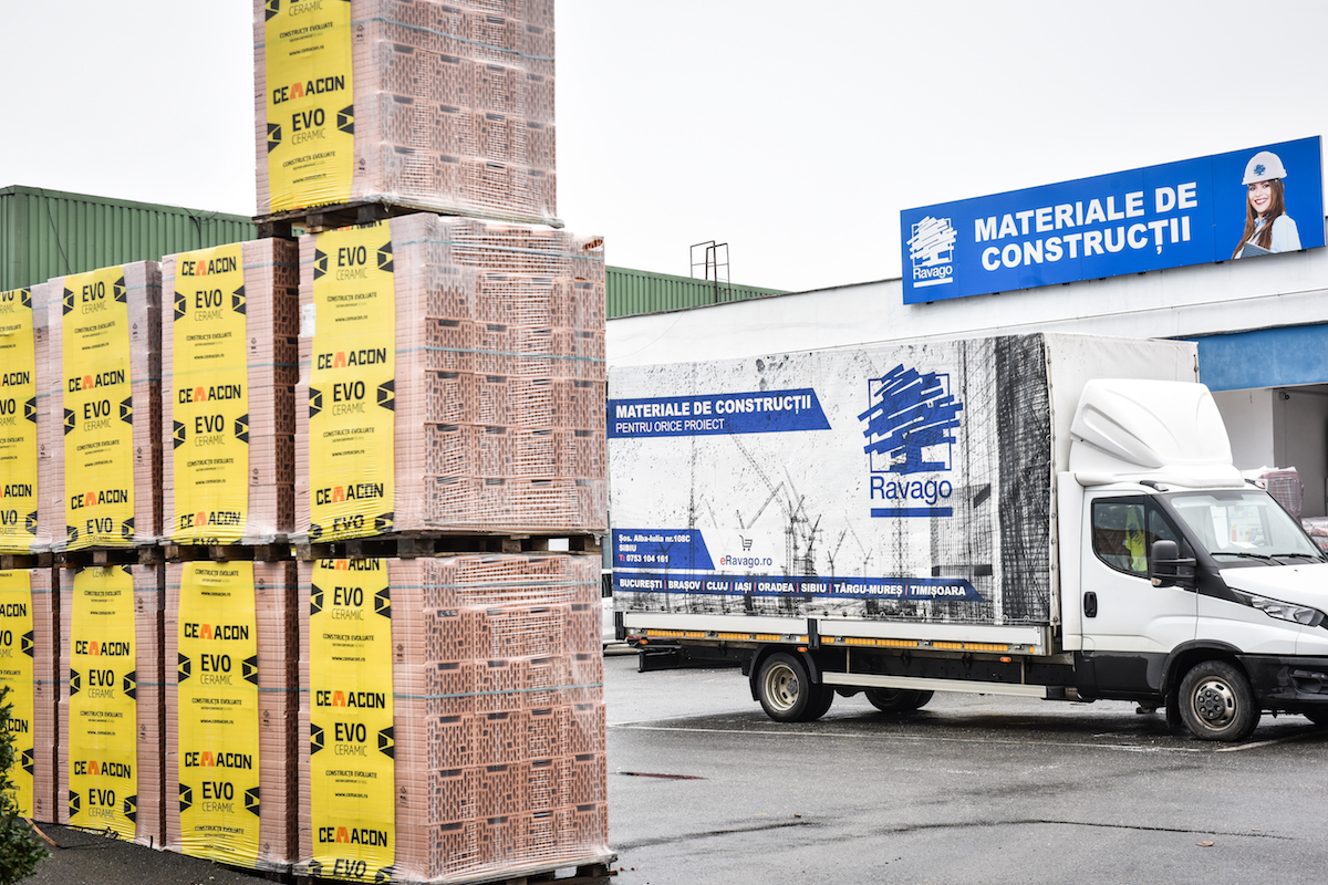 Ravago ROM, distribuitor de materiale de construcții, la un an de activitate la Sibiu: Piața de construcții este provocatoare, consumatorii pun accent pe calitate