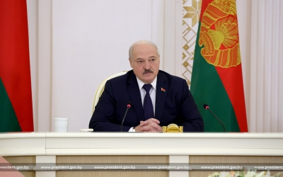 Aleksandr Lukaşenko le cere belaruşilor să i se supună „dacă vor să trăiască liniştiţi''