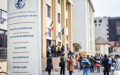 Fizioterapeuţii sunt tot mai căutaţi la Sibiu, unde în premieră a fost deschisă o specializare la Medicină