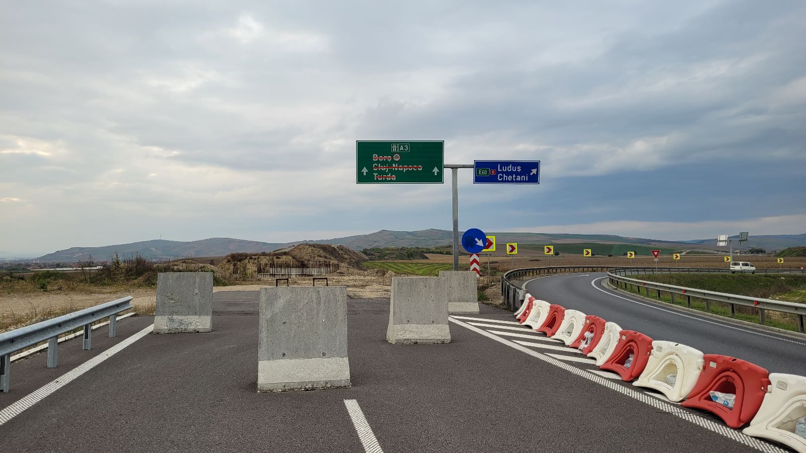 CNAIR a semnat contractul pentru finalizarea lucrărilor de construcție a sectorului de autostradă Chețani – Câmpia Turzii