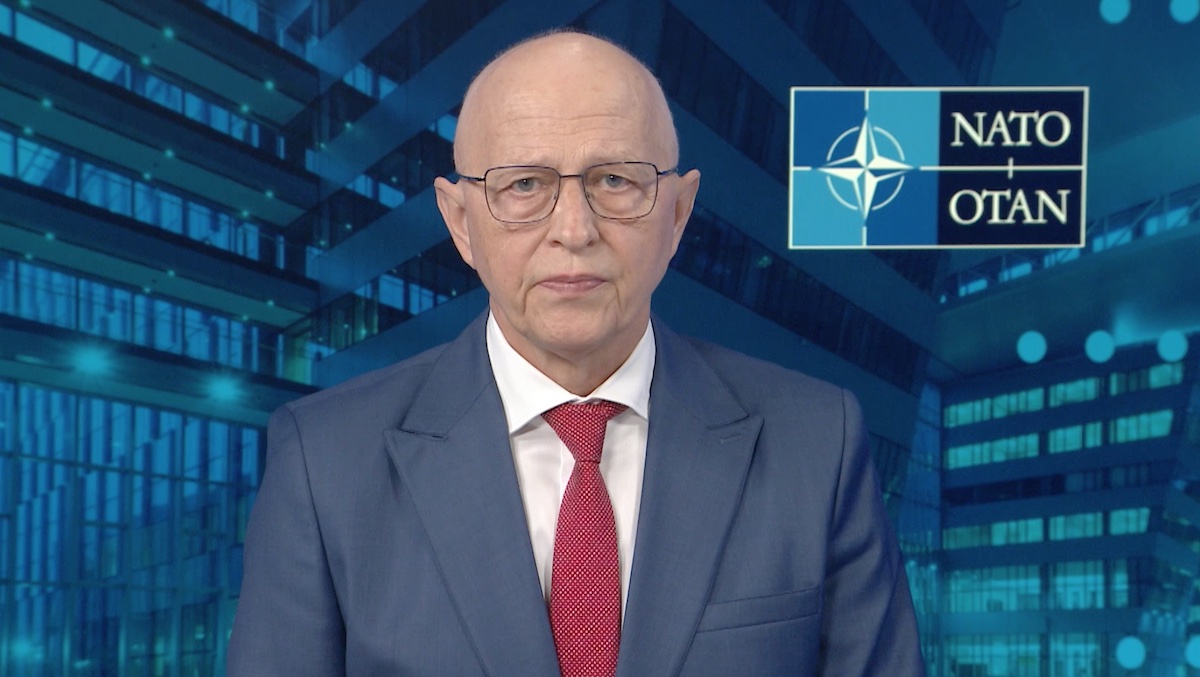 Mesajul secretarului general adjunct al NATO, Mircea Geoană, la Sibiu: ”Lunile viitoare vor fi grele, dar trebuie să ne amintim că ce plătim noi cu bani, ucrainenii plătesc cu sânge”
