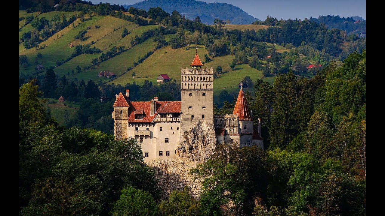 G4Media: Peter Andreas Thiel, cofondator al sistemului de plăți PayPal, sărbătorește Halloween-ul la Castelul Bran