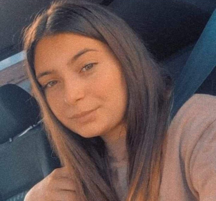 Adolescentă de 15 ani, plecată de acasă. Dacă o vedeți, anunțați urgent poliția!