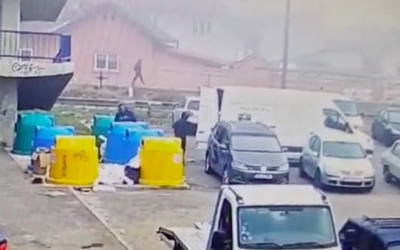 Doi sibieni amendați cu peste 10.000 de lei pentru că au aruncat deșeuri din construcții lângă pubele