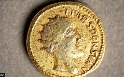 O monedă găsită în Transilvania dovedește că un ”fals” împărat roman a fost real. Un exemplar se găsește la Muzeul Brukenthal și se spune că ar fi fost studiat de baron înainte de deces