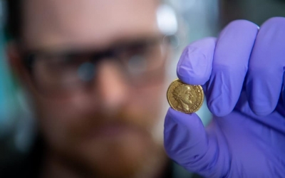 Misterul monedei de aur de la Sibiu: sunt patru în întreaga lume, una este la noi. Povestea începe în anul 1713