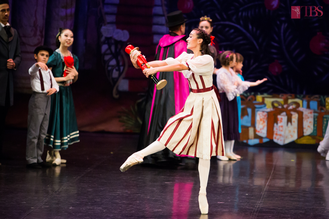 Teatrul de Balet Sibiu dansează în decembrie la Râmnicu Vâlcea și Otopeni