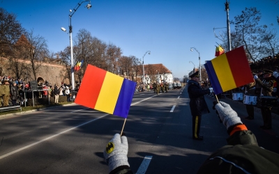 5.500 de steaguri tricolore, de 1 Decembrie, la Sibiu. O dată la 2 zile, trebuie desfășurate steagurile rulate de vânt