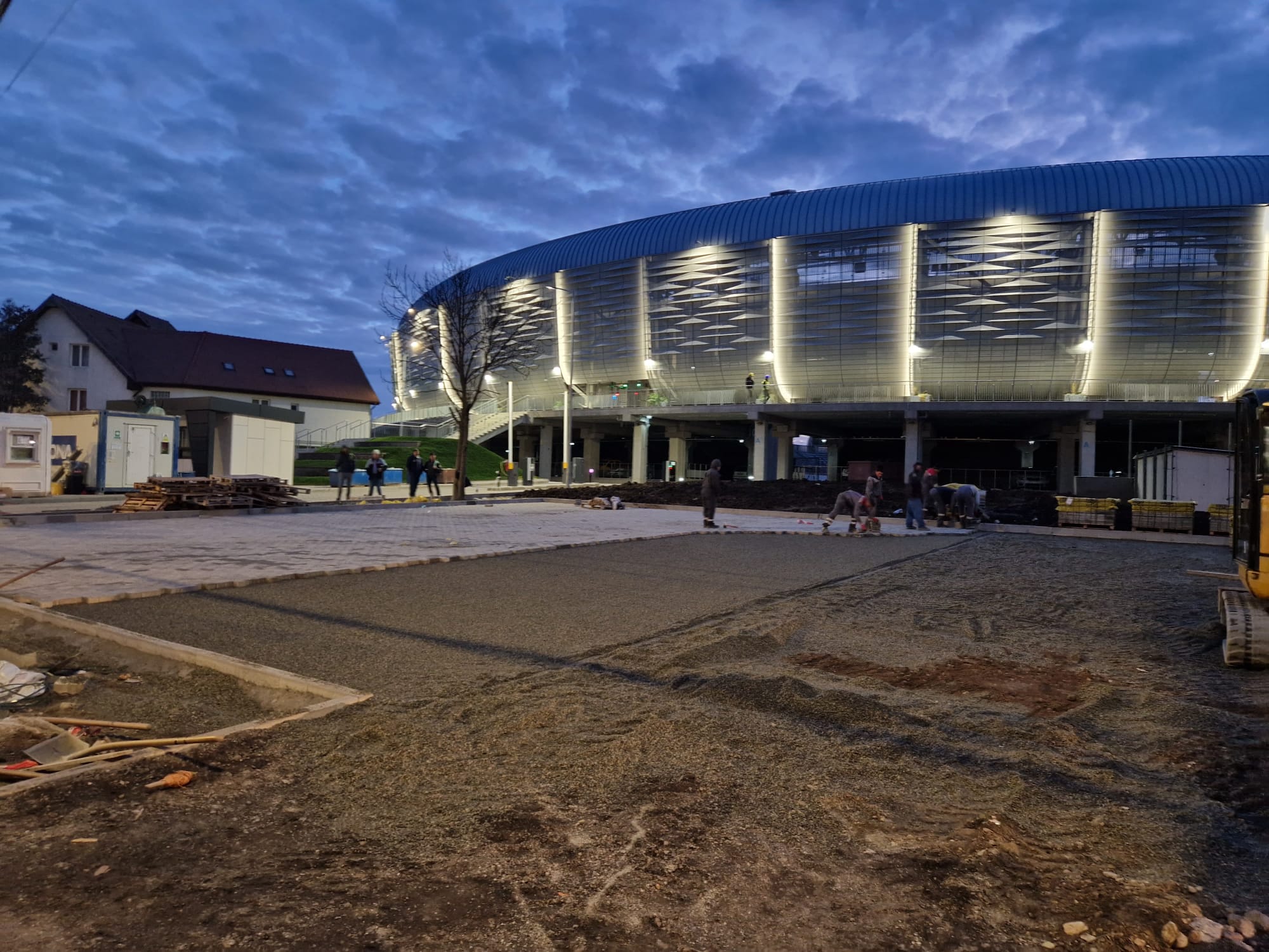 Ultimele pregătiri înainte de inaugurarea stadionului