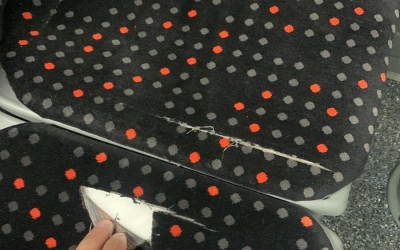 Încă un autobuz Tursib, din cele nou cumpărate anul acesta, a fost vandalizat