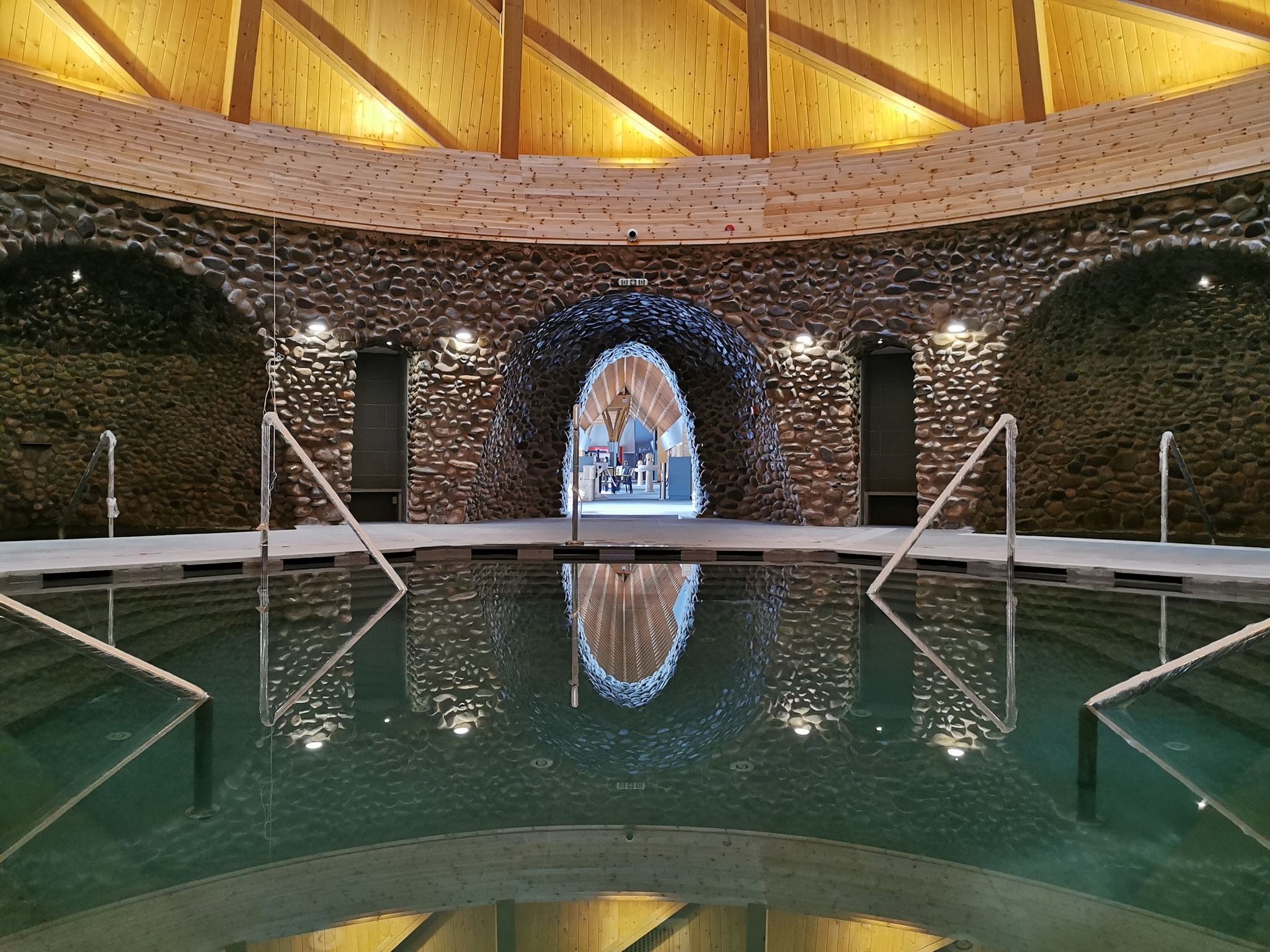 Centrul spa&balneo din Borsec se va deschide pe 15 decembrie. „Experienţă unică în România cu terapii pe bază de plante şi ierburi alpine”