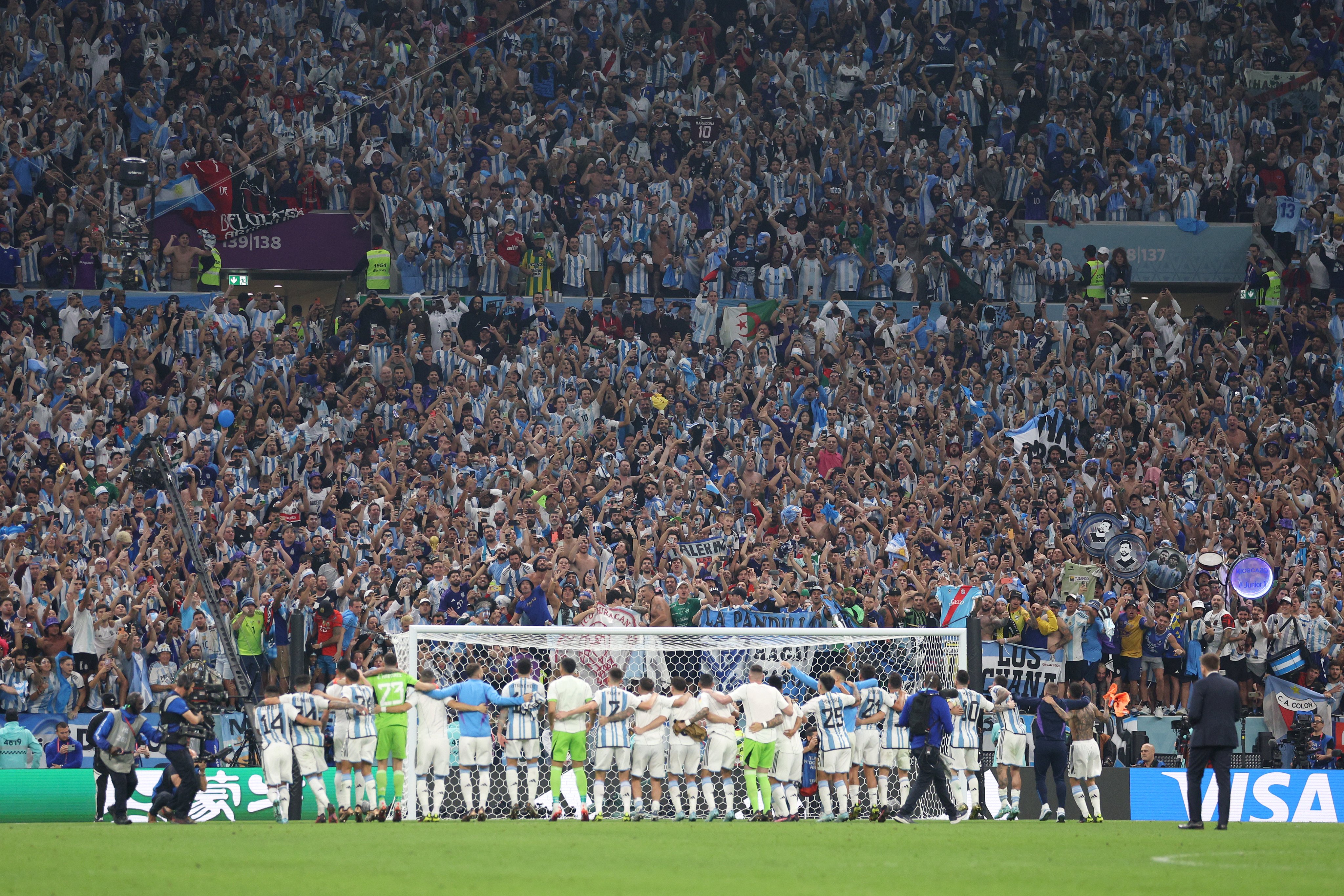 CM 2022: Messi mai bate câteva recorduri și duce Argentina în finală