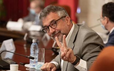 Ministrul Culturii, student la ULBS. Vrea să-și ia doctoratul sub conducerea lui Constantin Chiriac. E cel mai darnic ministru din ultimii 10 ani cu FITS