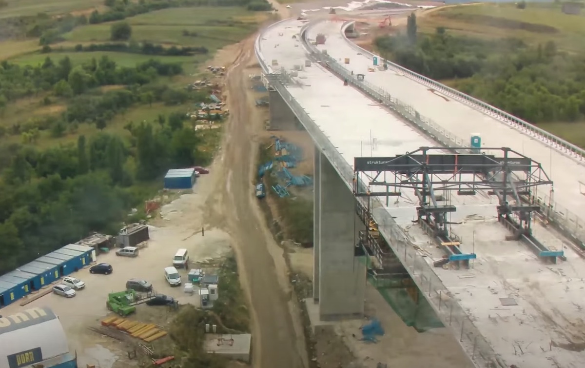 Imaginile care arată cum s-a construit Viaductul Tălmăcel. Astăzi se deschide Sibiu – Boița