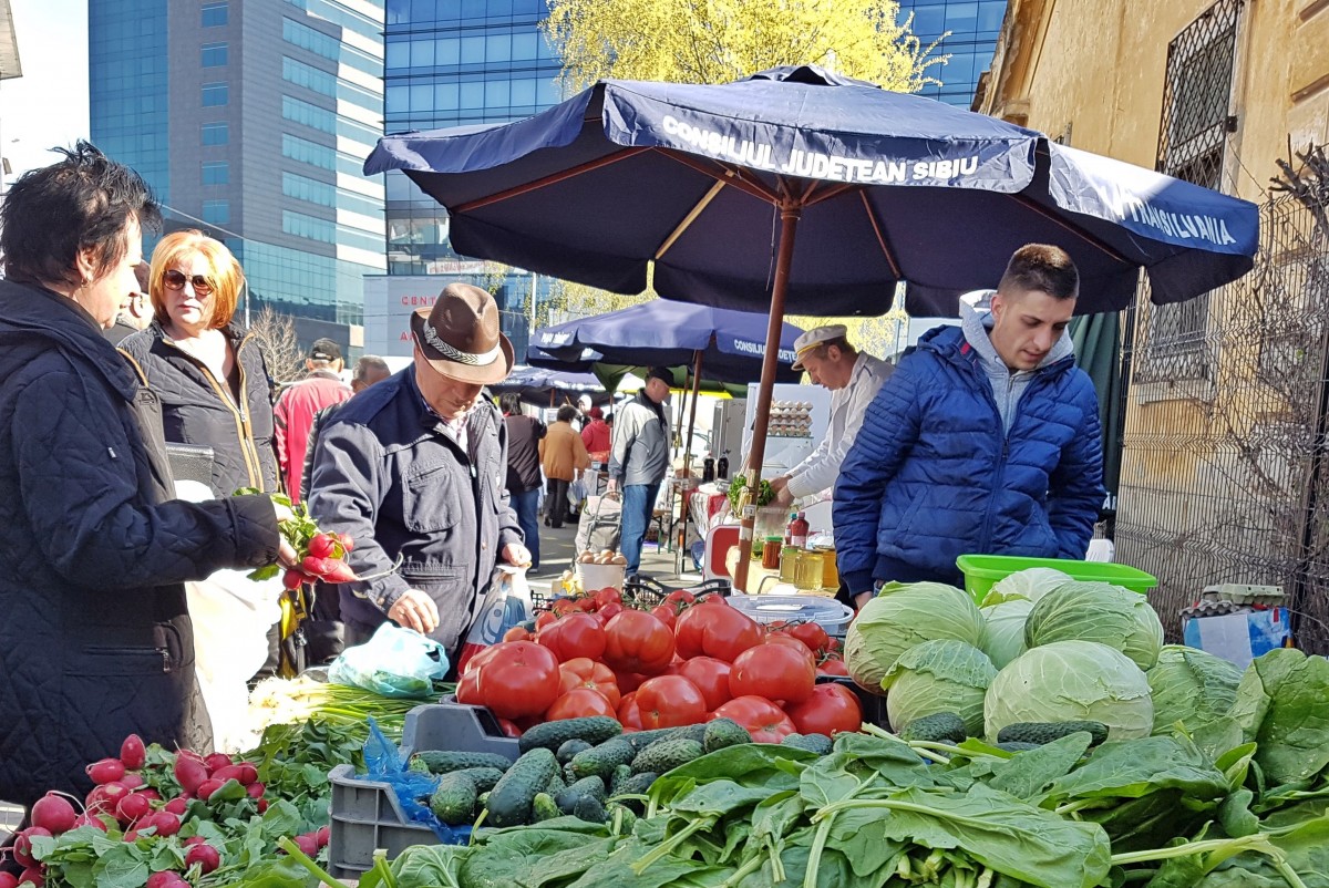 Program special de sărbători la Piața Transilvania. Când pot merge sibienii să cumpere produse locale