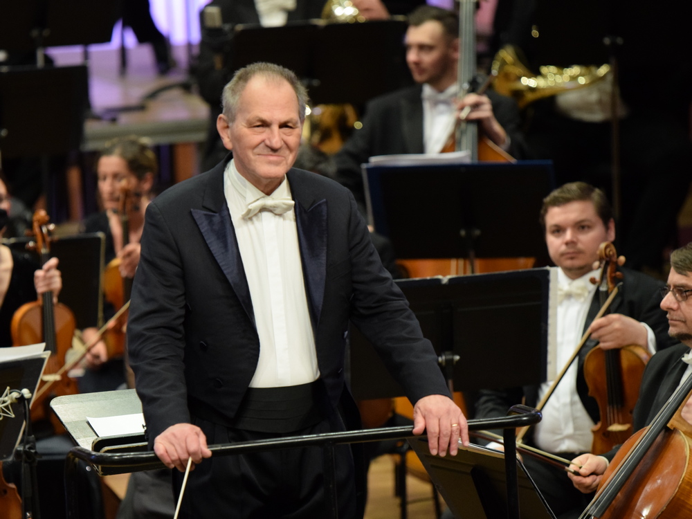 Filarmonica de Stat Sibiu a pus în vânzare pachete de bilete  pentru al doilea trimestru al stagiunii 2022-2023 „EChO”