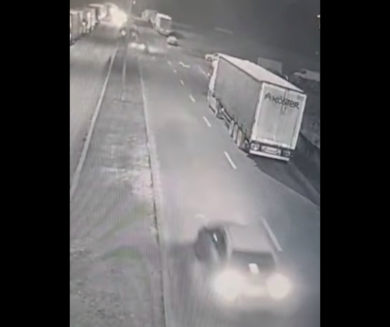 VIDEO – Filmarea cu accidentul de la marginea Sibiului, în care și-au pierdut viața doi tineri
