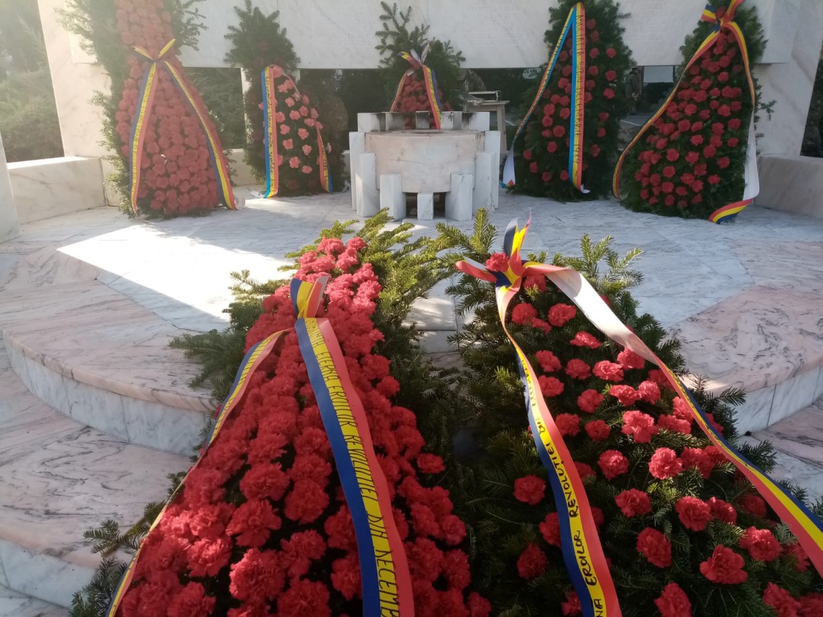 Boicot în Sibiu: Autoritățile nu vor fi lăsate să depună coroane la monumentele dedicate Revoluției din 1989