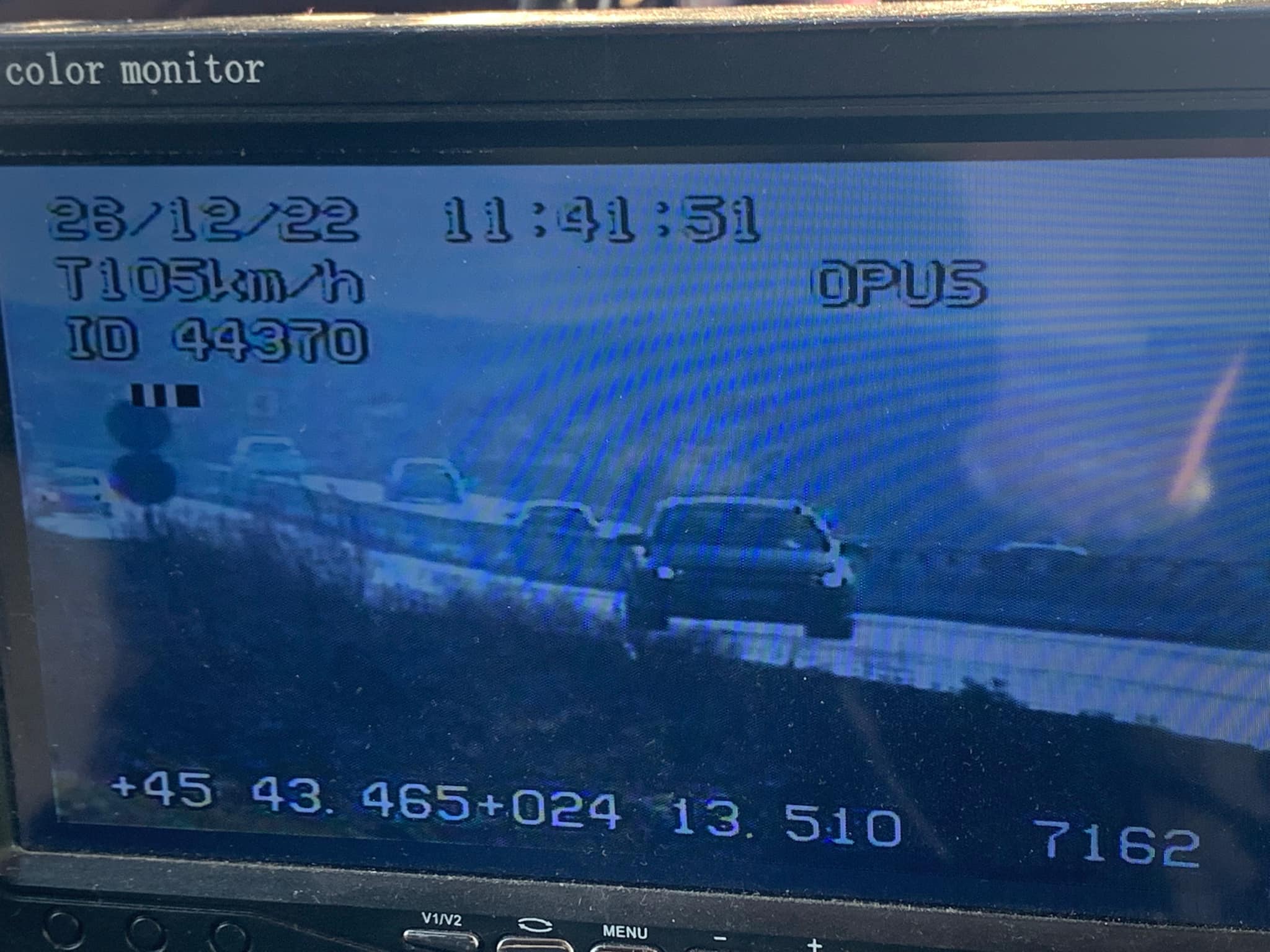 Șoferiță din Tălmaciu prinsă cu 105km/oră în zona Veștem.  „Graba strică treaba”