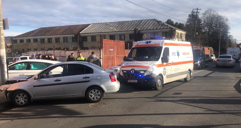 Accident în Sibiu: O sibiancă a ajuns la spital