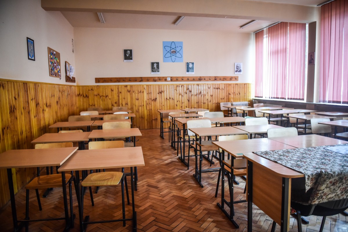 Goga, Regina Maria, gimnaziul de la Școala 4 și Școala Finlandeză își suspendă de mâine cursurile