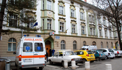 Starea copilului de un an, lovit de mașină în Piața Habermann: „Rămâne internat pe secția Chirurgie Pediatrică”