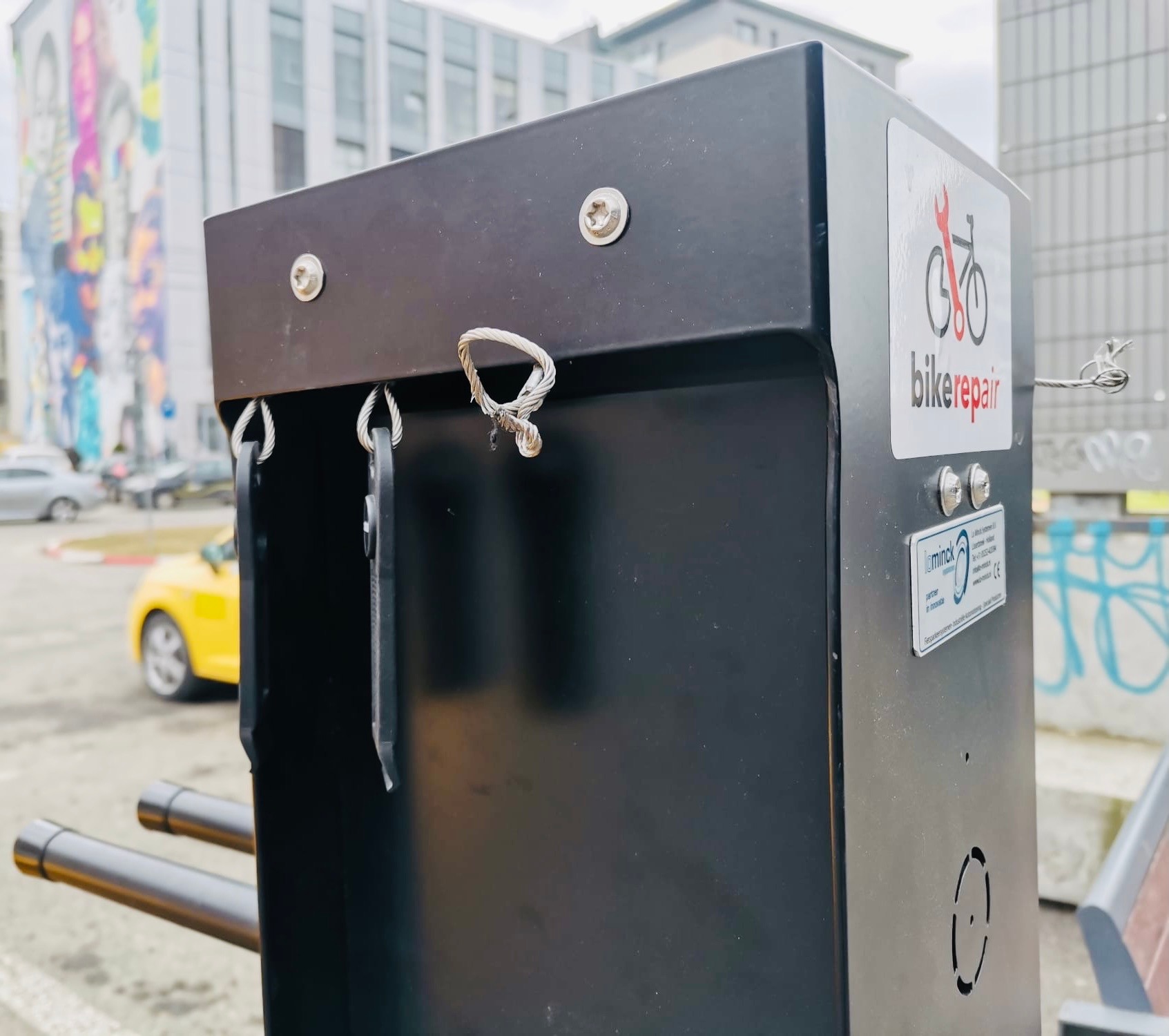 Nimic fără vandalism: sistemul Sibiu Bike City a început să fie furat înainte de a fi dat în folosință