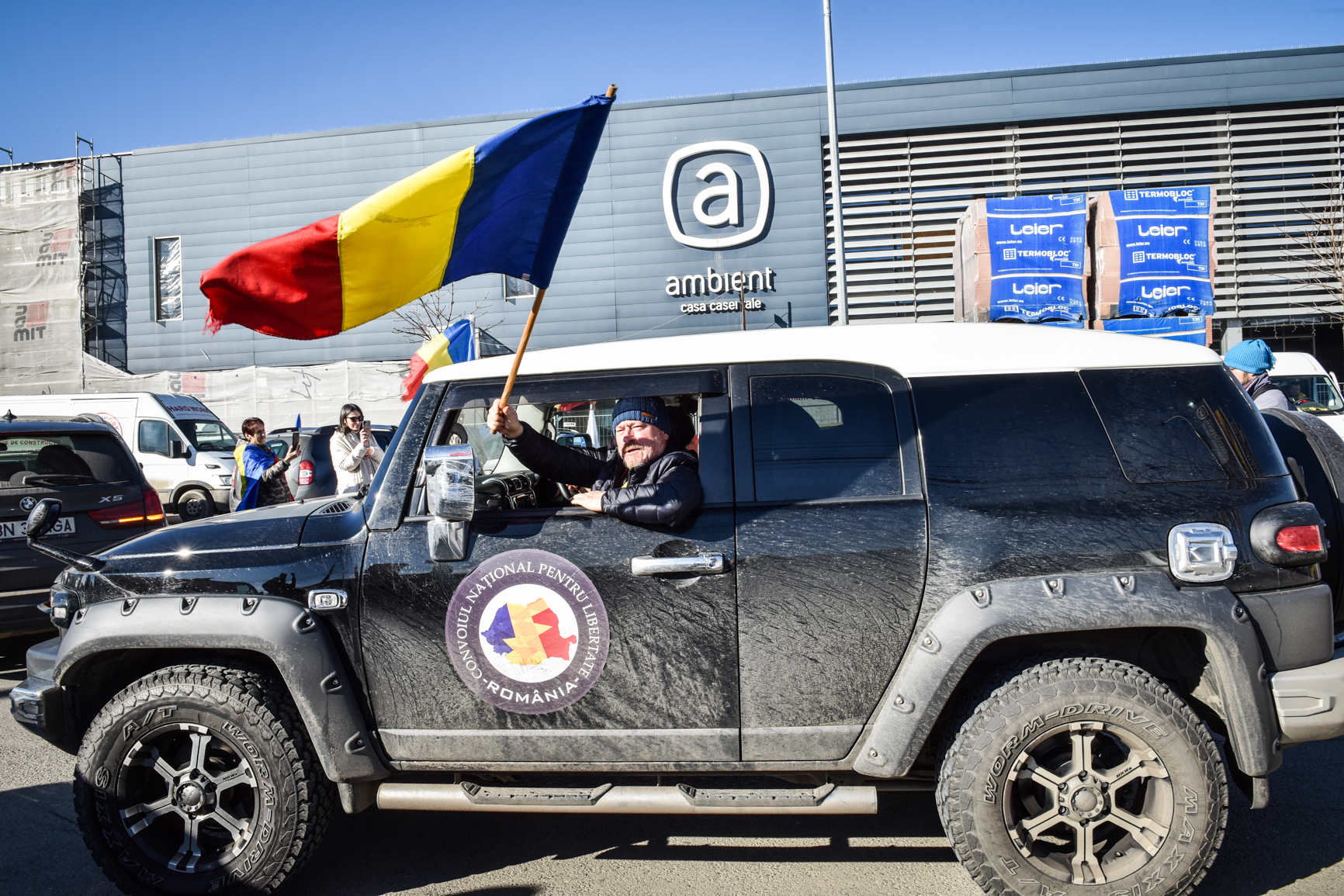 FOTO VIDEO Cum am fost pentru o jumătate de oră de partea Ocultei. Protestatarii de la „Convoiul libertății” au ajuns la Sibiu