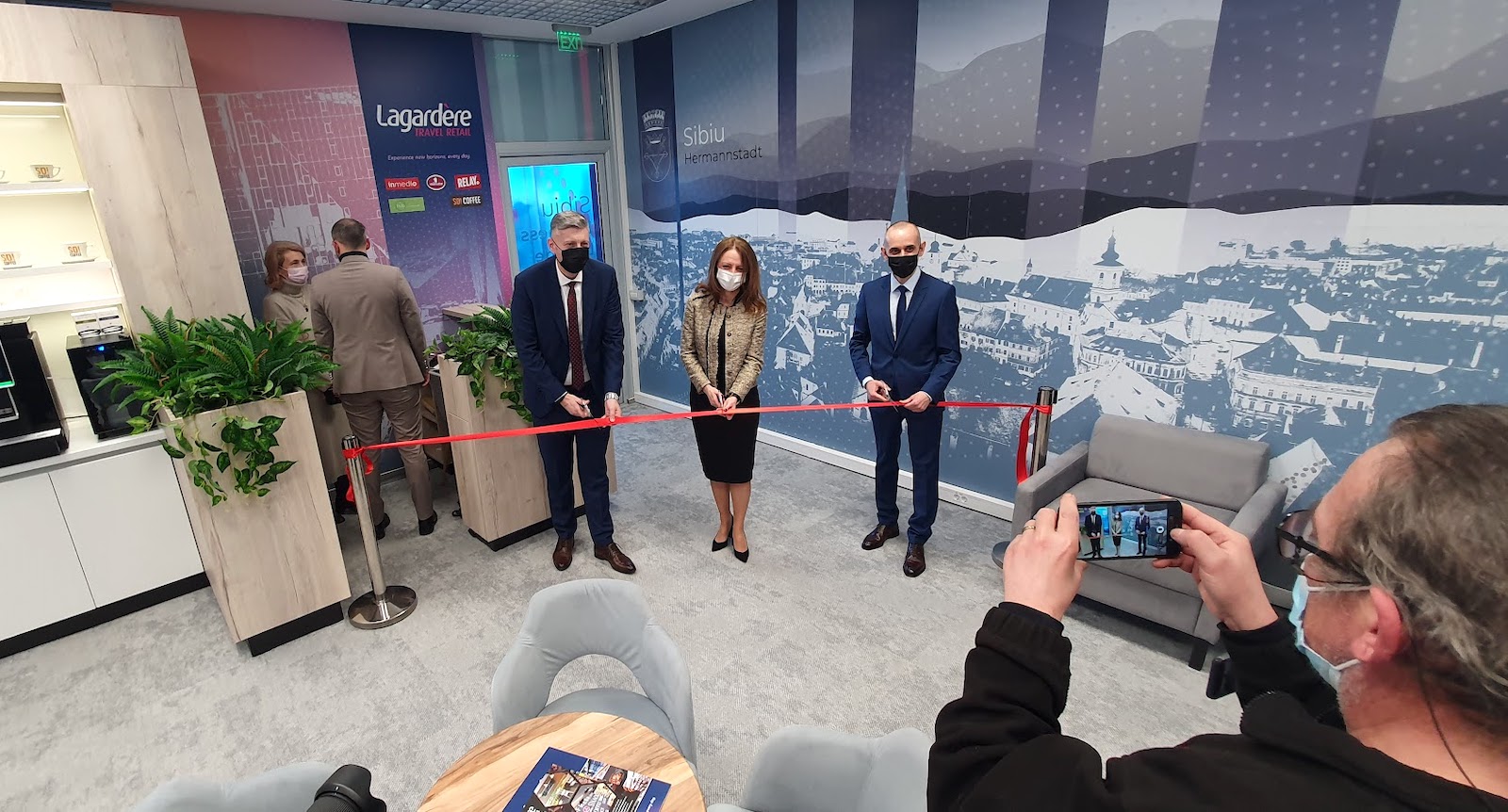 Aeroportul Sibiu are un salon de business. ”Cei care pleacă rămân și cu un ultim gust bun”