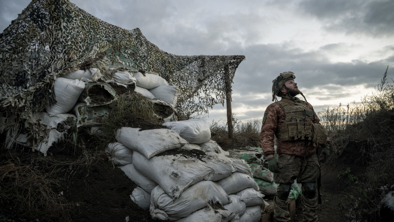 Liderii proruși din Donbas anunță evacuarea civililor în Rusia. În Donețk sună sirenele