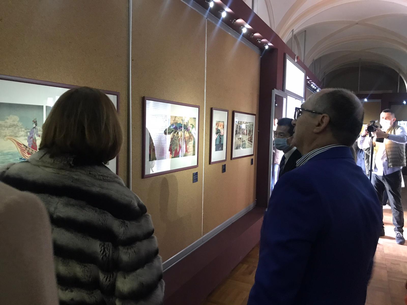 FOTO Expoziție în premieră națională la Muzeul Brukenthal. „Prima expoziție dedicată stampelor japoneze din perioada Meiji”