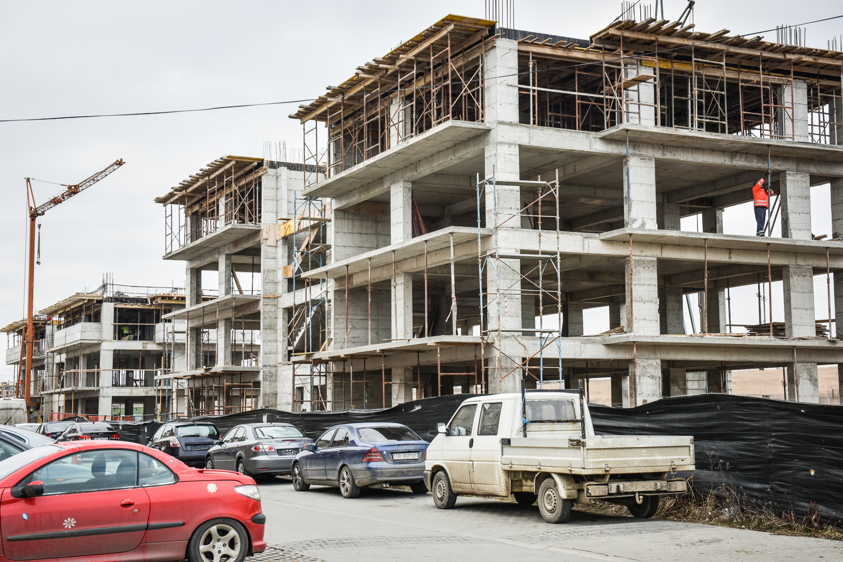 Specialiştii în imobiliare estimează o scumpire de circa 10% a apartamenelor cu două şi trei camere, în 2022