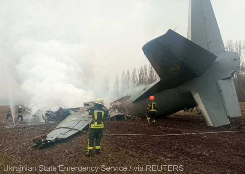 Avion militar ucrainean, prăbuşit în apropiere de Kiev, cu 14 persoane la bord