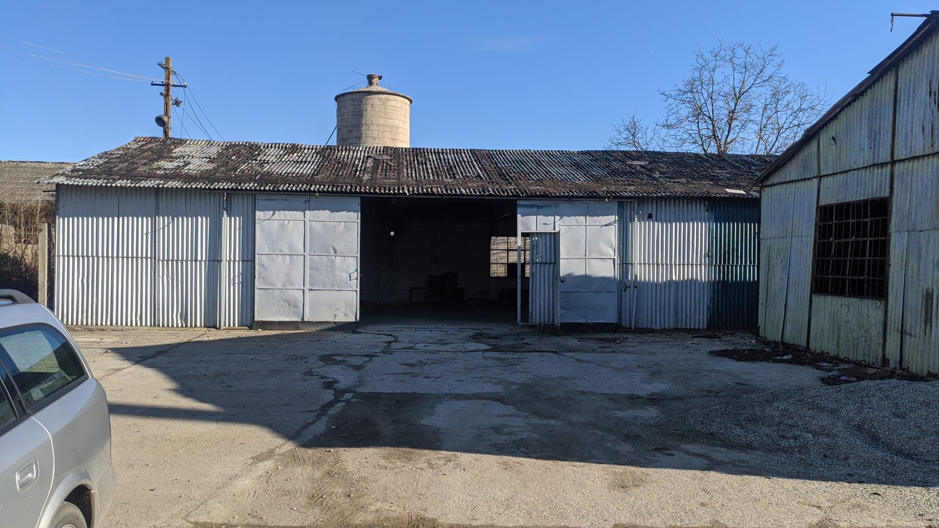 Sibienii ajută mai mult refugiații decât autoritățile: de la transport, la masă și casă
