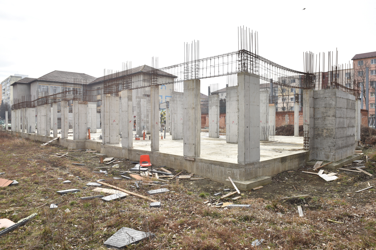 Greșit proiectată și, prin urmare, rău pornită, o nouă școală din Sibiu este re-re-licitată
