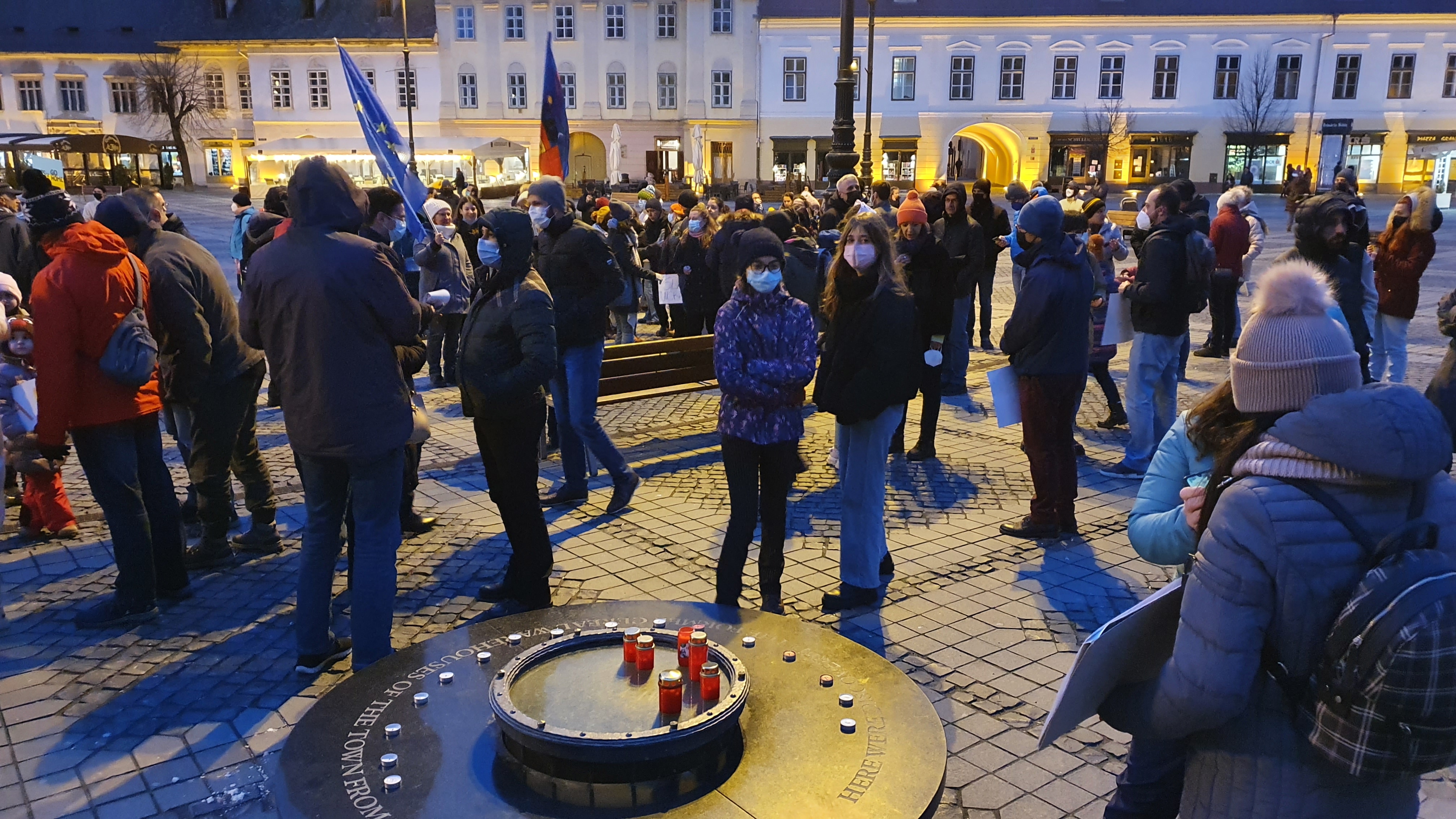 150 de sibieni au transmis gânduri bune ucrainenilor, din Piața Mare. „Toți suntem afectați”