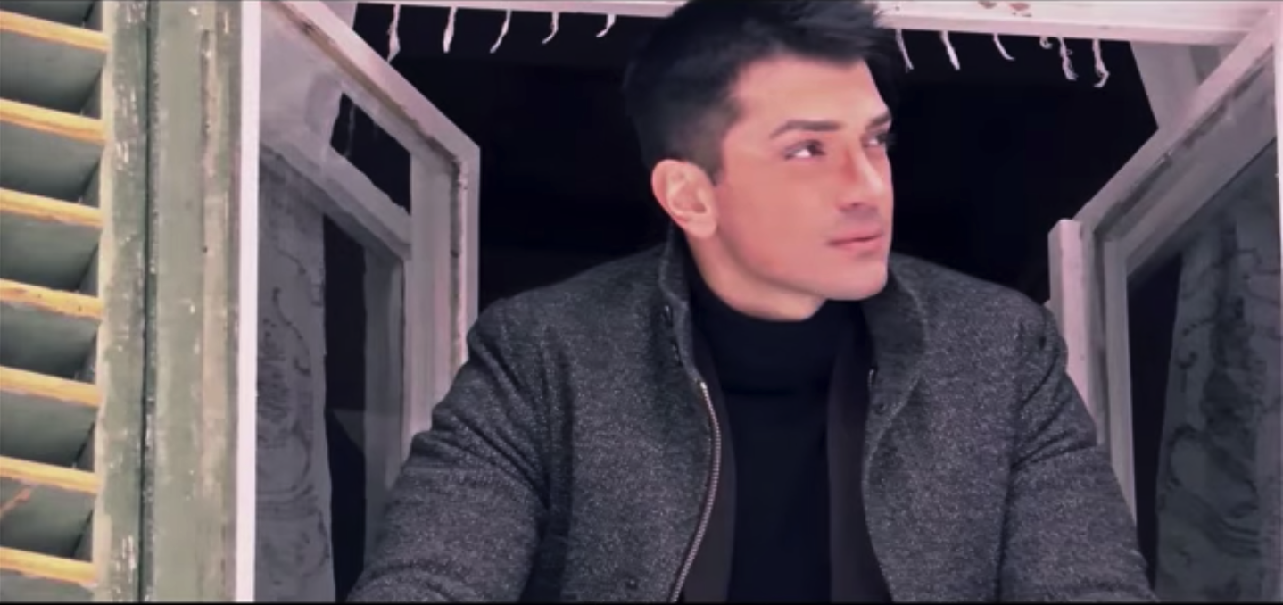 VIDEO - Cel mai frumos bărbat din țară promovează Muzeul Astra
