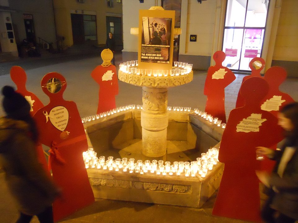 Brădeni: După ce fratele i-ar fi fost ucis de către tată, Protecția Copilului a preluat un băiat de patru ani și mama acestuia