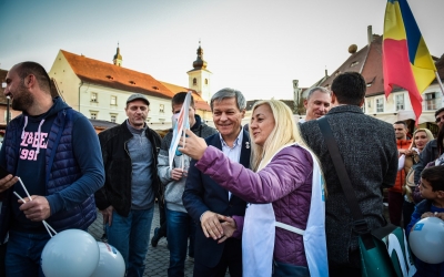 Proiectul lui Dacian Cioloş, respins de Biroul Naţional, cu 11 voturi favorabile şi 14 împotrivă