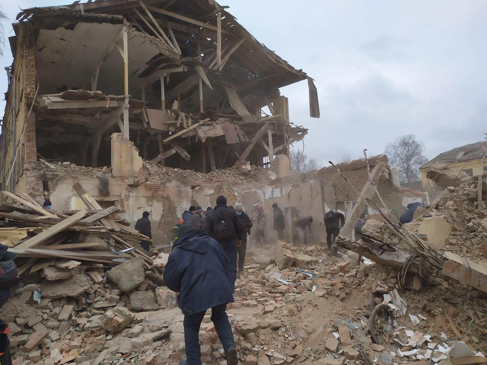 FOTO VIDEO Cel puțin 70 de soldați ucraineni au fost uciși la o bază militară în Okhtyrka
