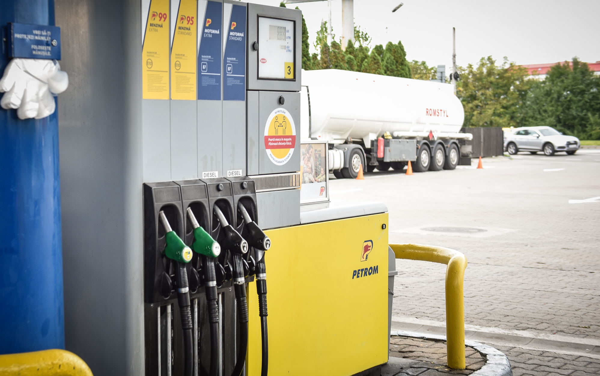 Inspectorii de muncă au verificat 576 de staţii peco şi au dat amenzi de 383.300 lei