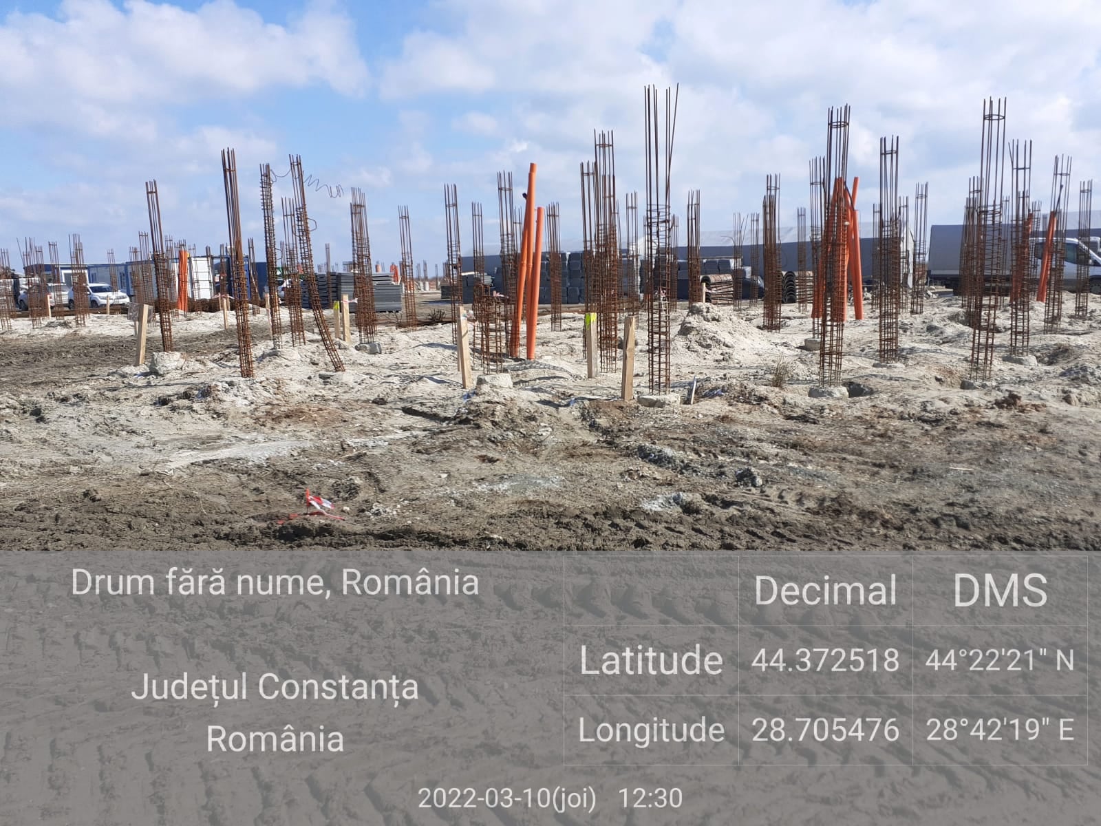 Constructorul locuinţelor de pe plaja Corbu a fost amendat cu 100.000 lei de Garda de Mediu. I s-a impus să aducă terenul la starea iniţială
