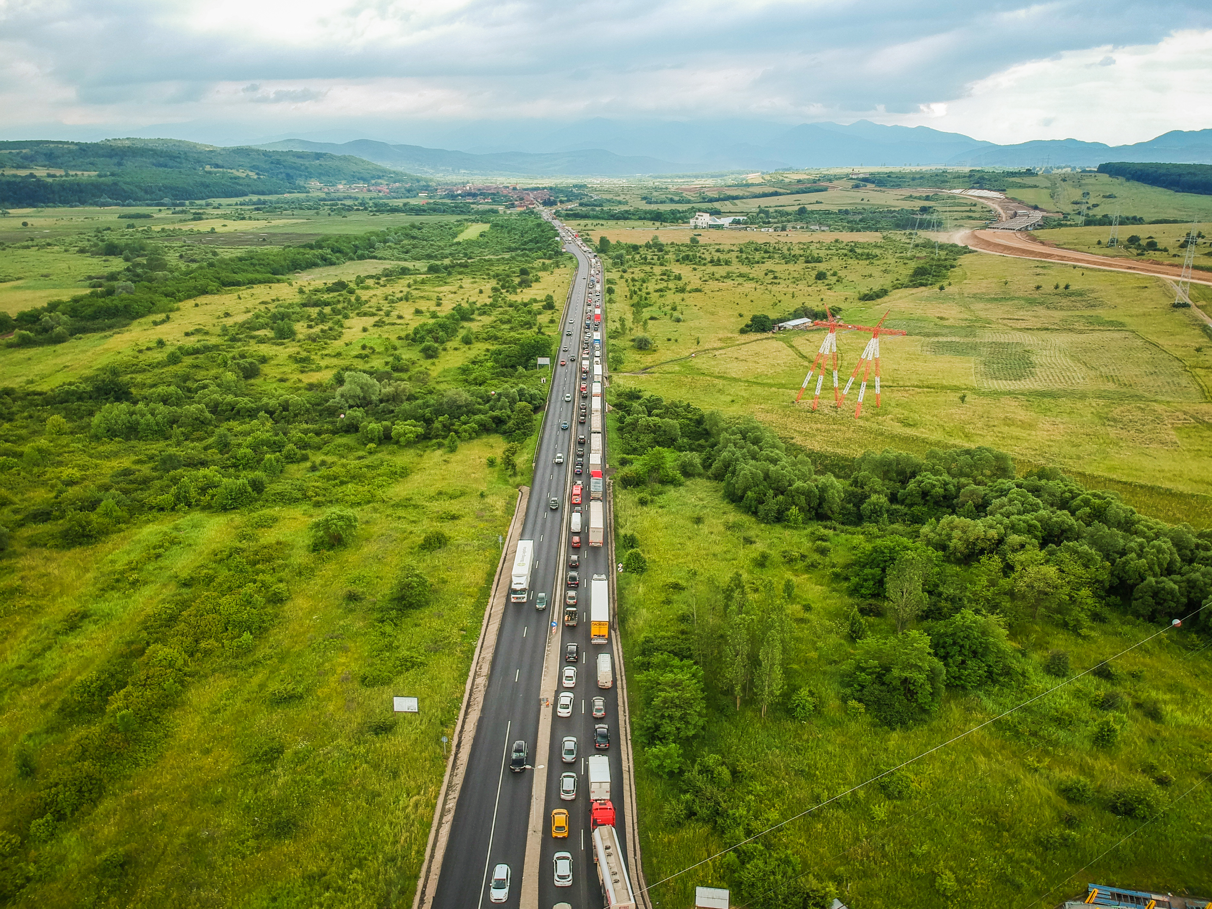 Proiect legislativ pentru pista de biciclete de pe Valea Oltului. Vâlcenii au ajuns în Parlament